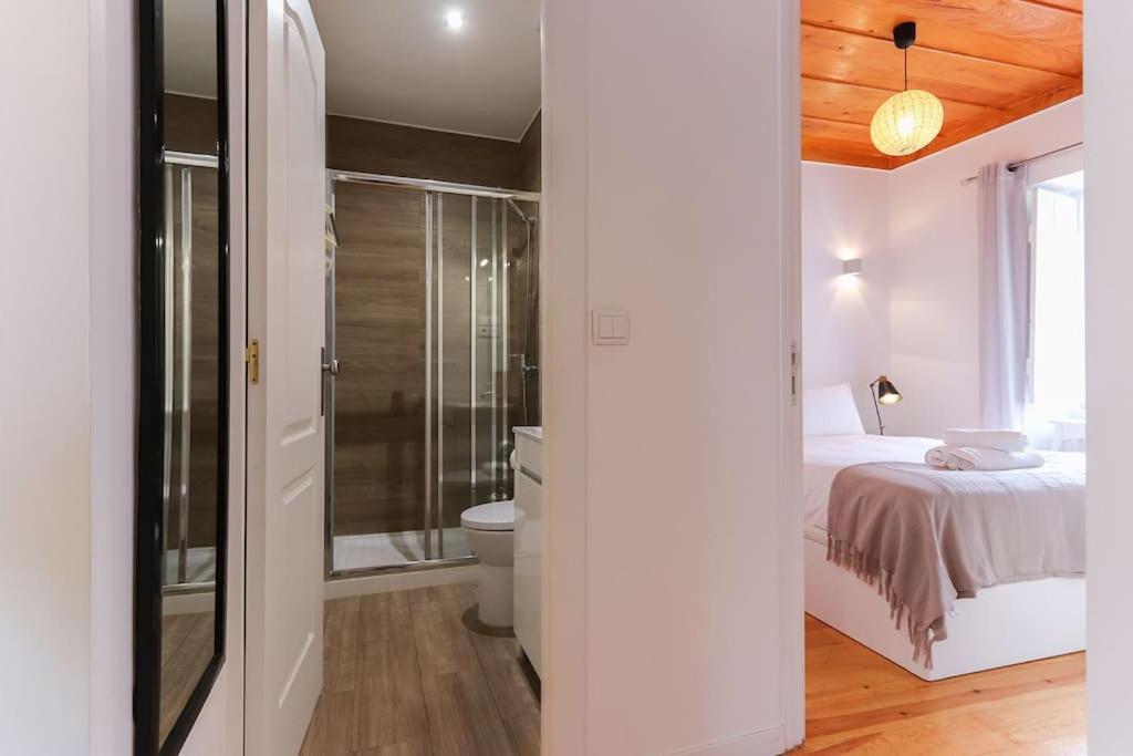 Portucale ! Campo Ourique Design W/ Balcony Apartment